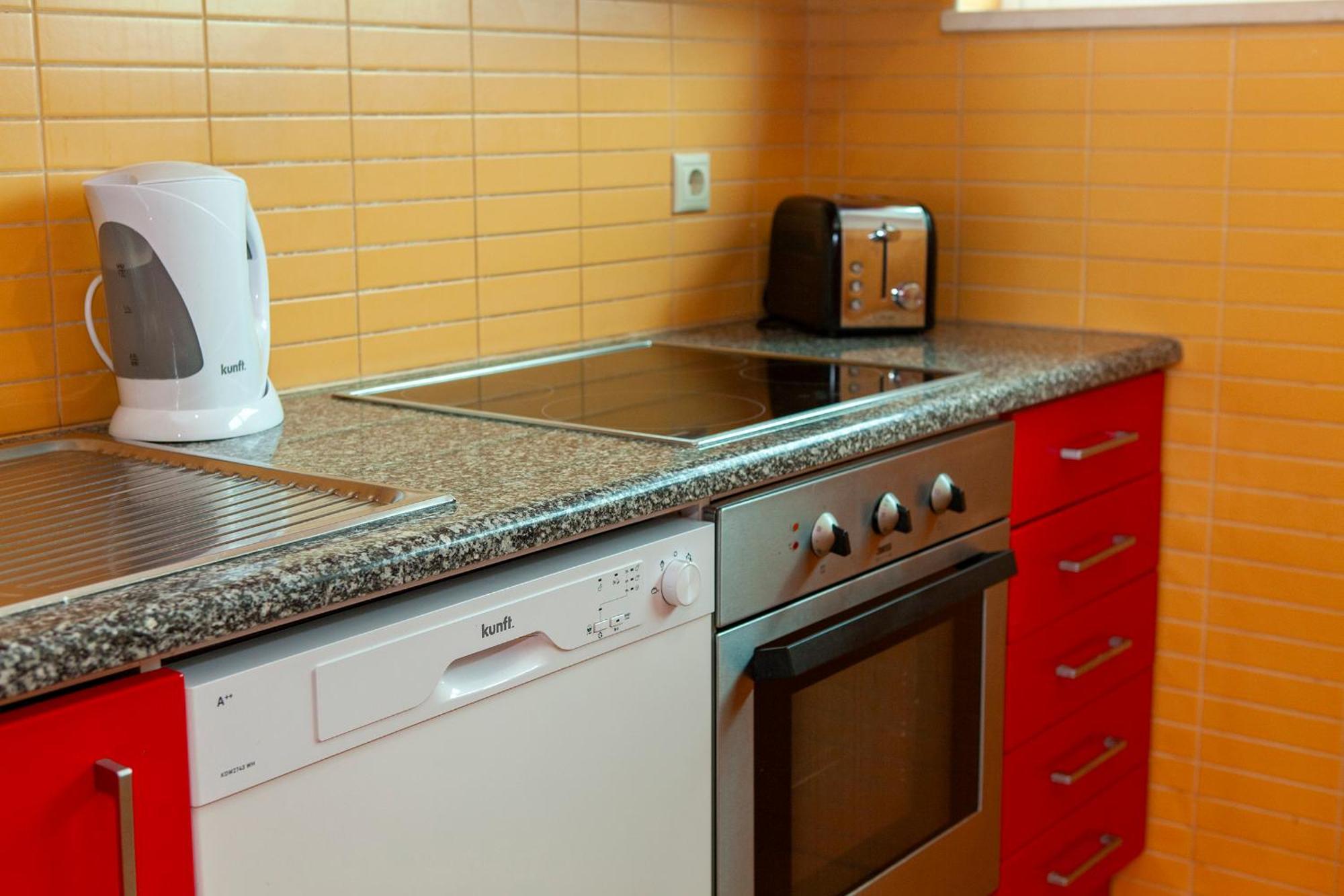 B28 - Stylish Typical House Holiday home Lagos